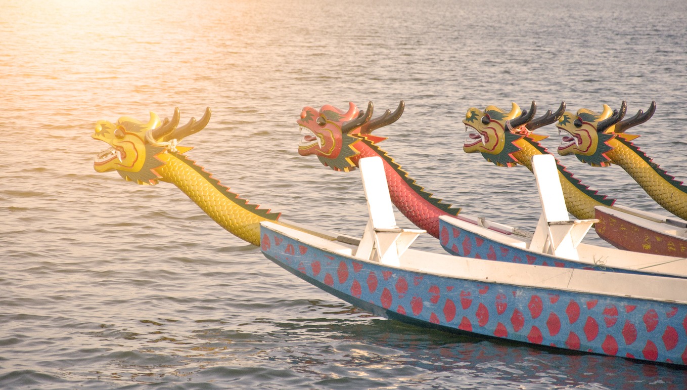 dragon boat photos, dragon boat racing photos, dragon photos, nautical vessel photos, traditional festival photos, river photos, ship photos, water photos