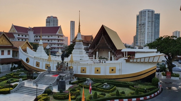 Wat Yannawa Boat Temple, Bangkok