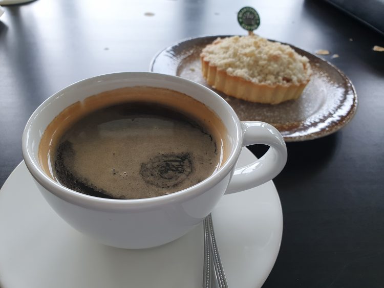 Coffee & Apple Crumble at Baan Tonmai Cafe