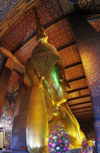Bangkok_Wat_Pho_reclining_Buddha
