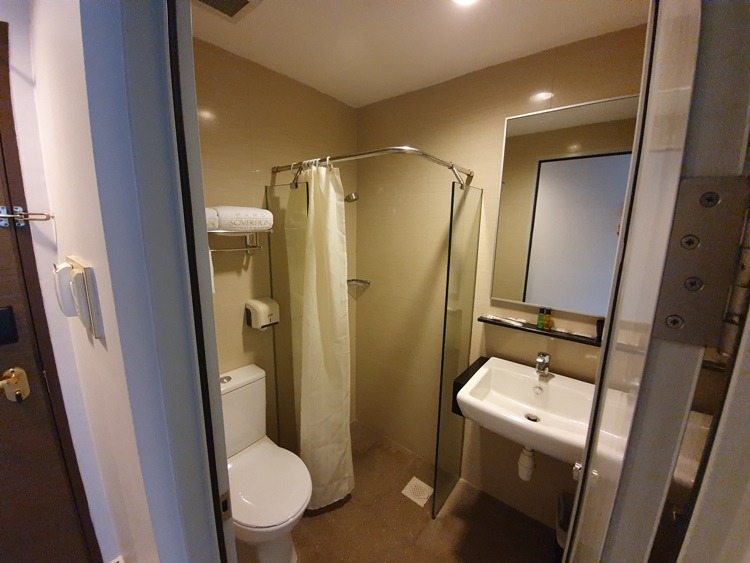 Superior Room Bathroom at Parc Sovereign Hotel, Singapore
