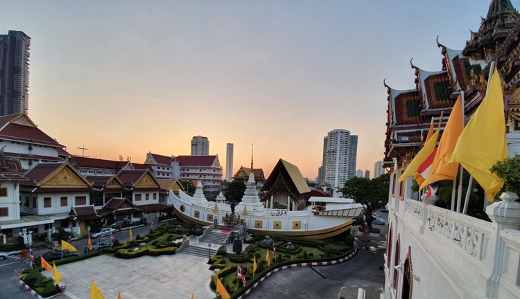 Wat Yannawa Boat Temple, Bangkok