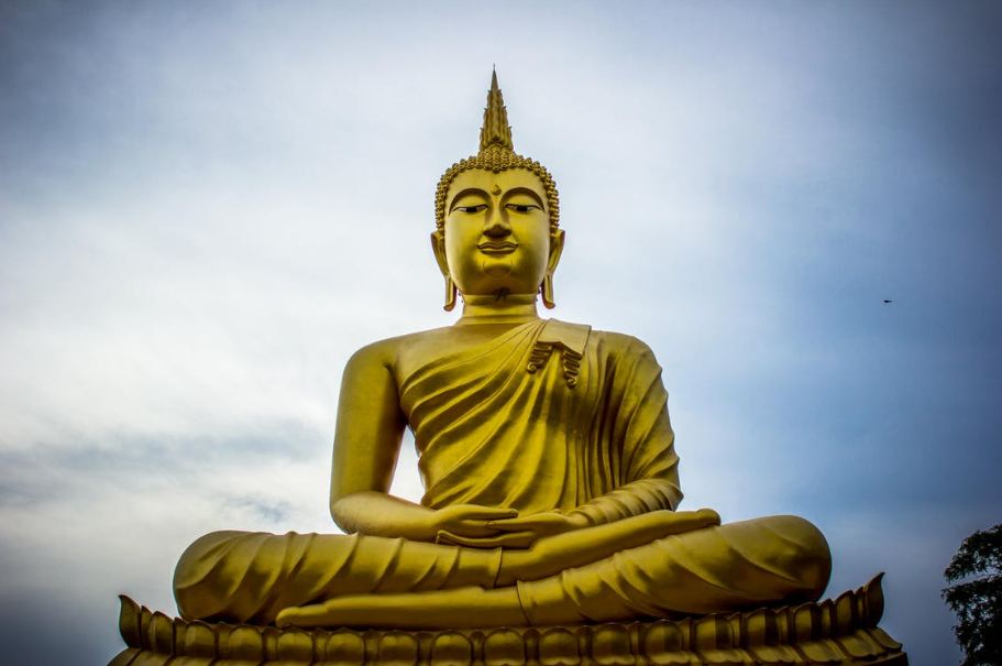 photo-of-golden-gautama-buddha