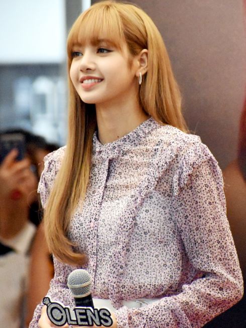 Lisa at a fansigning event in August 2018