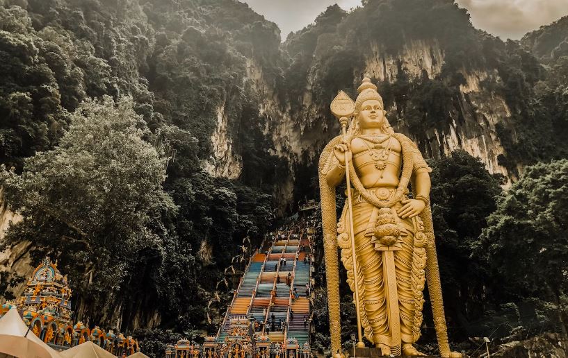 Batu Caves, Kuala Lumpur, Malaysia, Hindu Cosmos, Lord Shiva, Hindu God, architecture, building, temple, worship, shrine, monastery, people images & pictures